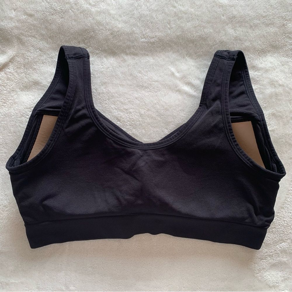 Black Wireless V-Neck Comfort Bra - Picture 3 of 5
